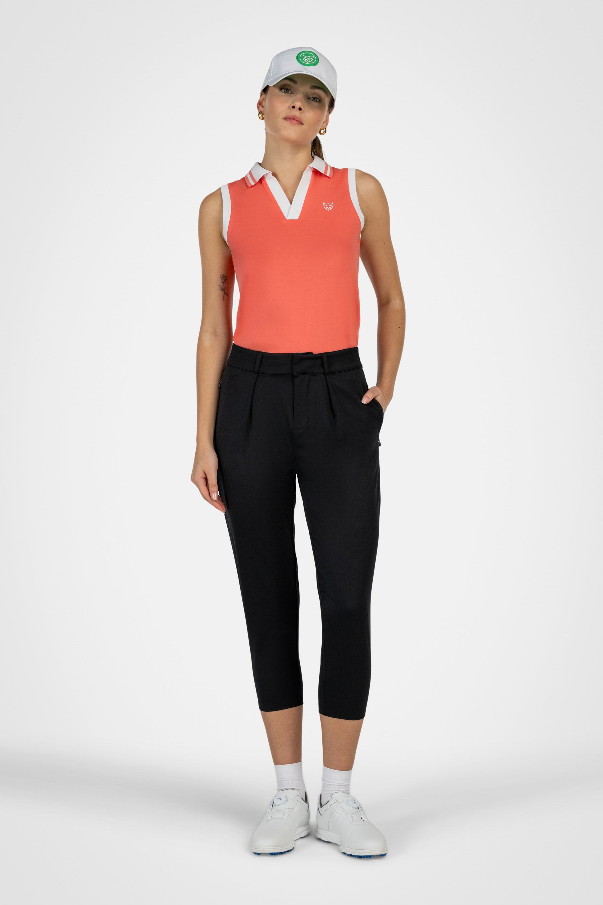 Courseluxe Cropped Pants